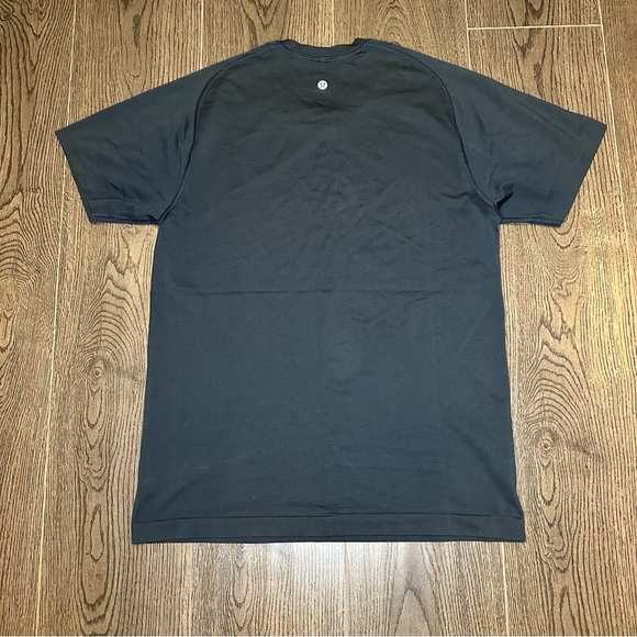 Lot Of 3 Lululemon Men’s Metal Vent Red Green Blue Short Sleeve Shirts Size M - Picture 10 of 14